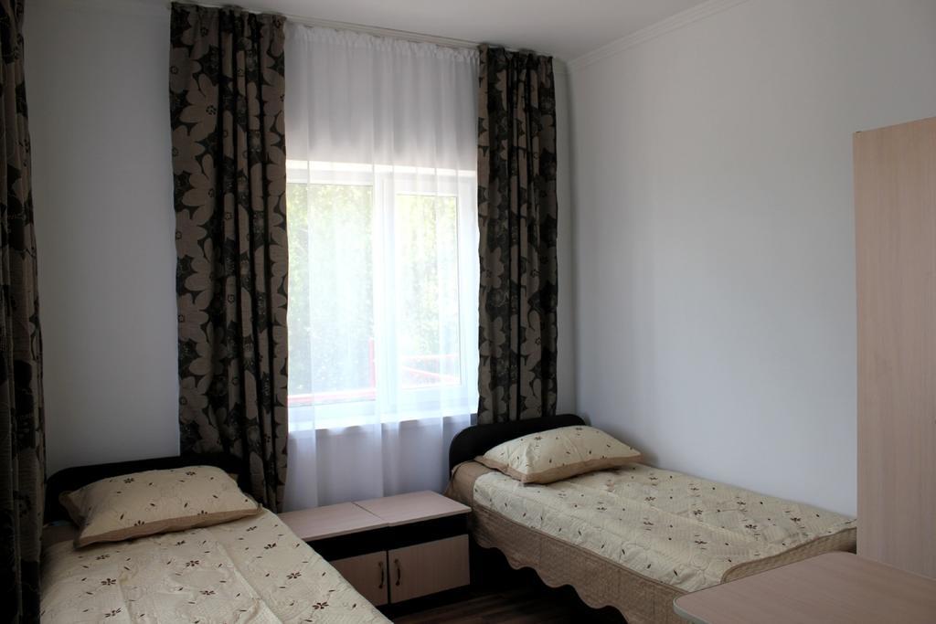 Delfin Murok Бостери Номер фото